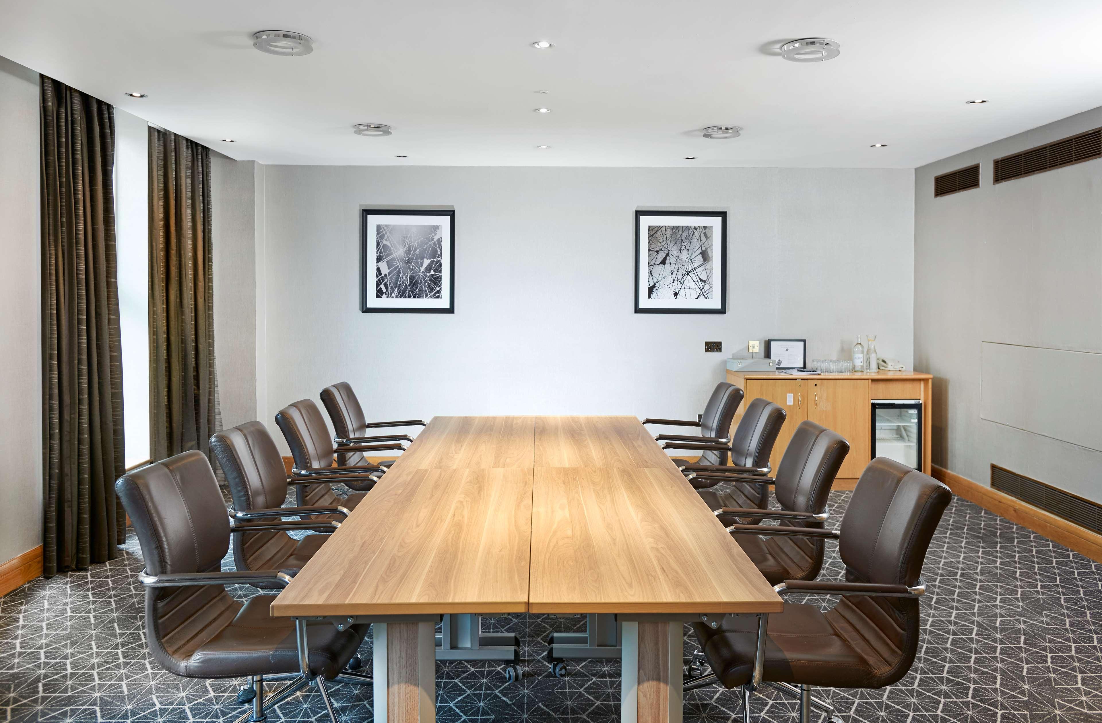 Hilton London Croydon Hotel Bagian luar foto