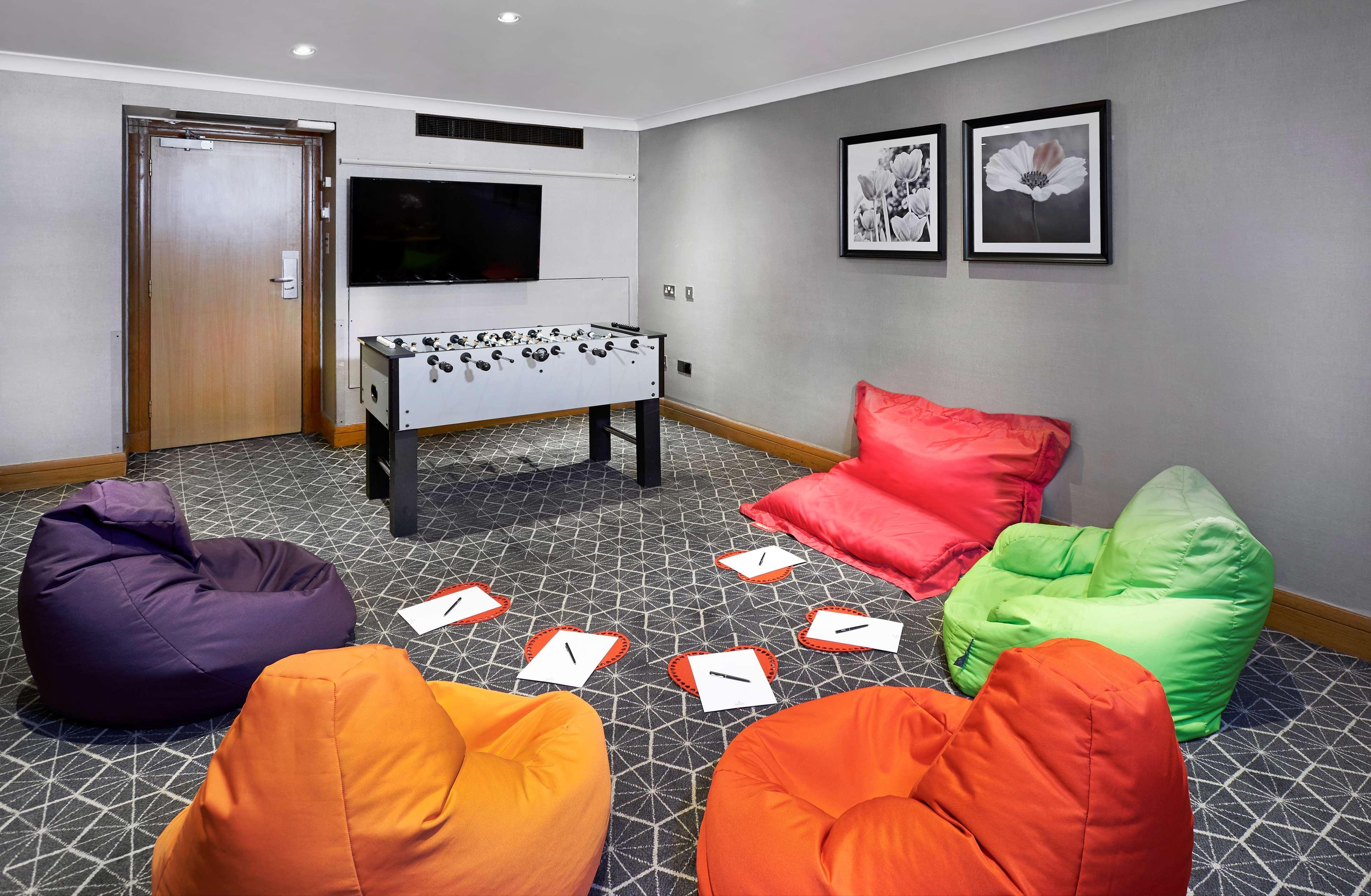 Hilton London Croydon Hotel Bagian luar foto