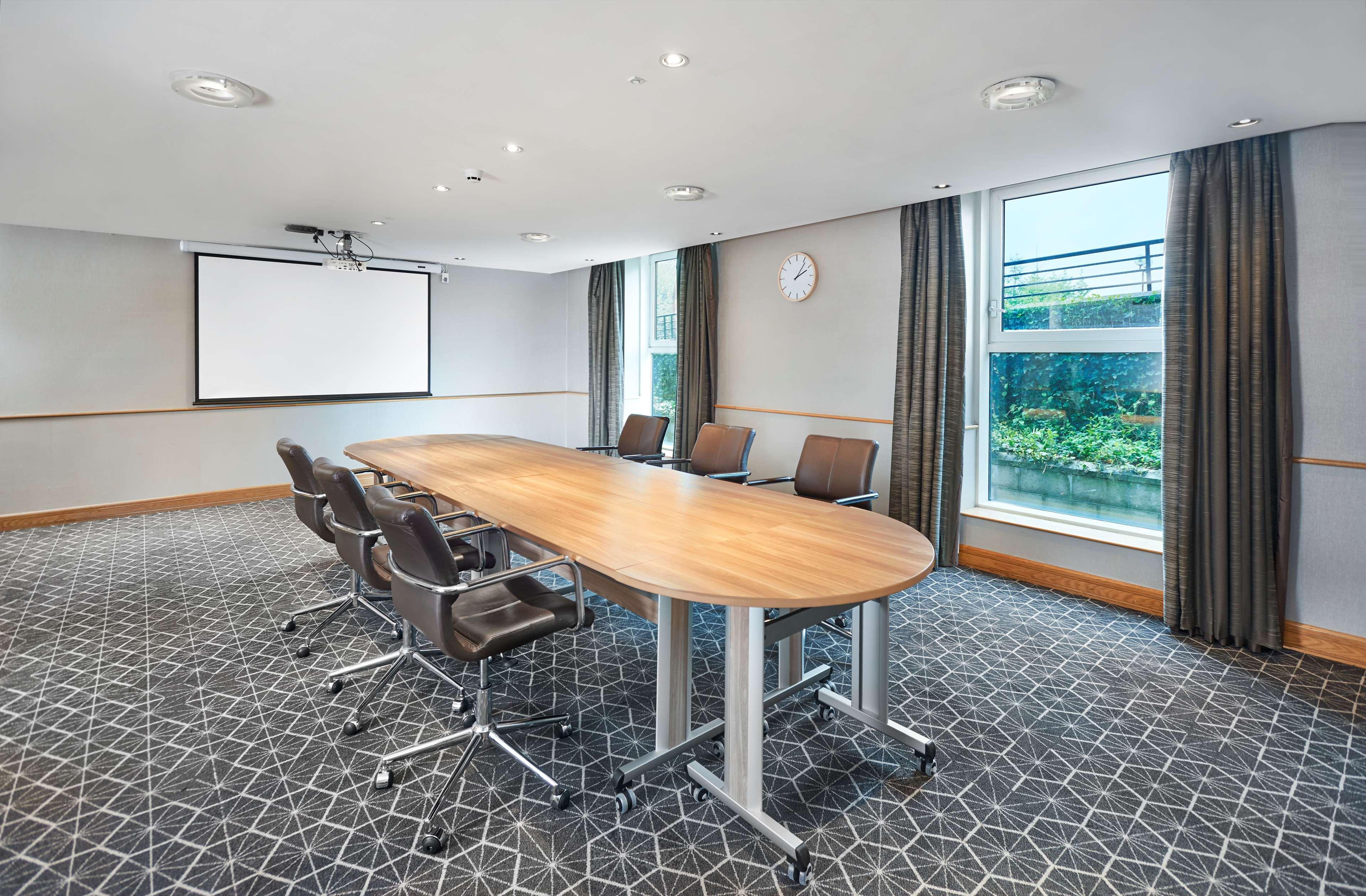Hilton London Croydon Hotel Bagian luar foto