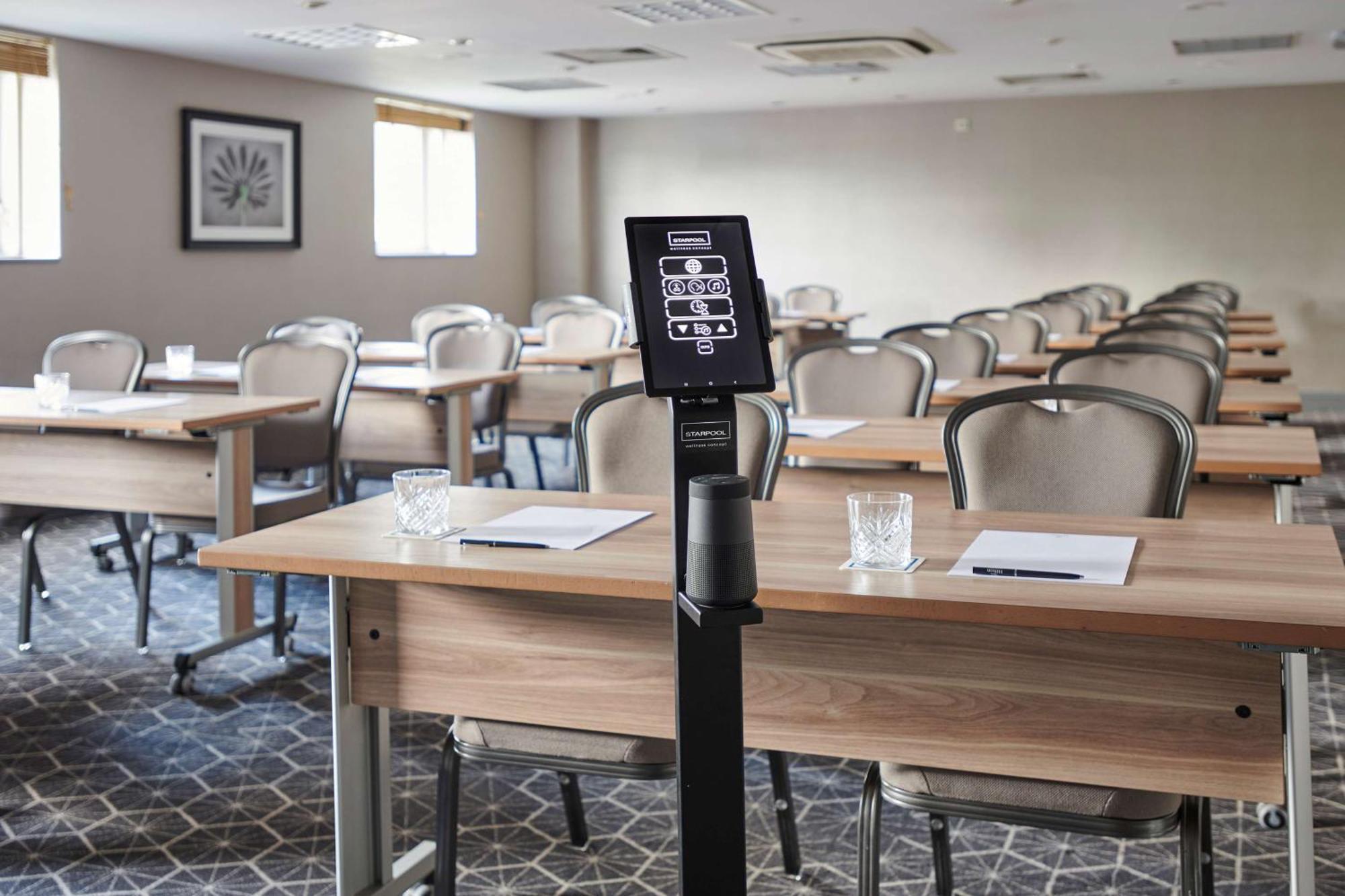 Hilton London Croydon Hotel Bagian luar foto