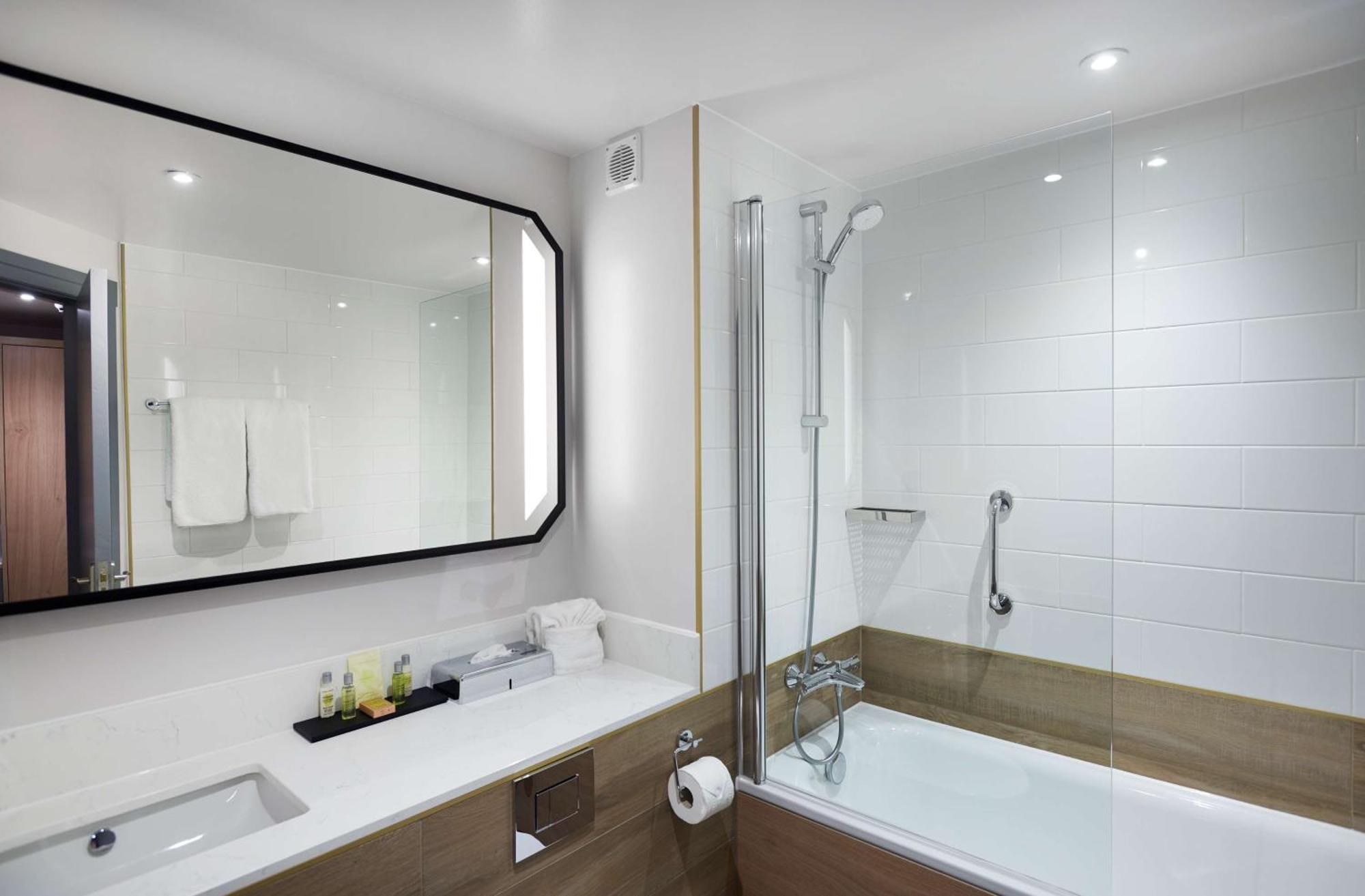 Hilton London Croydon Hotel Bagian luar foto