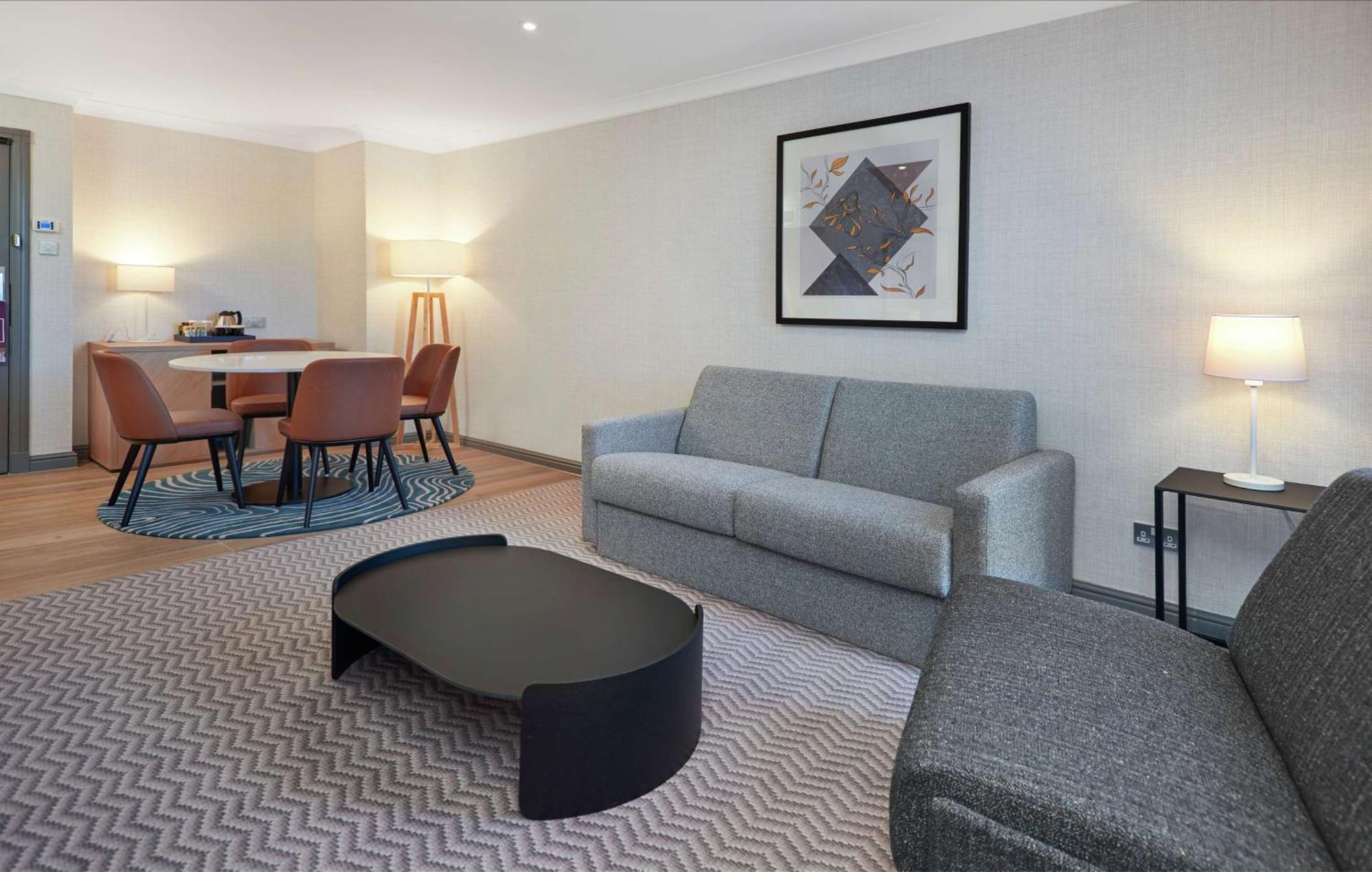 Hilton London Croydon Hotel Bagian luar foto