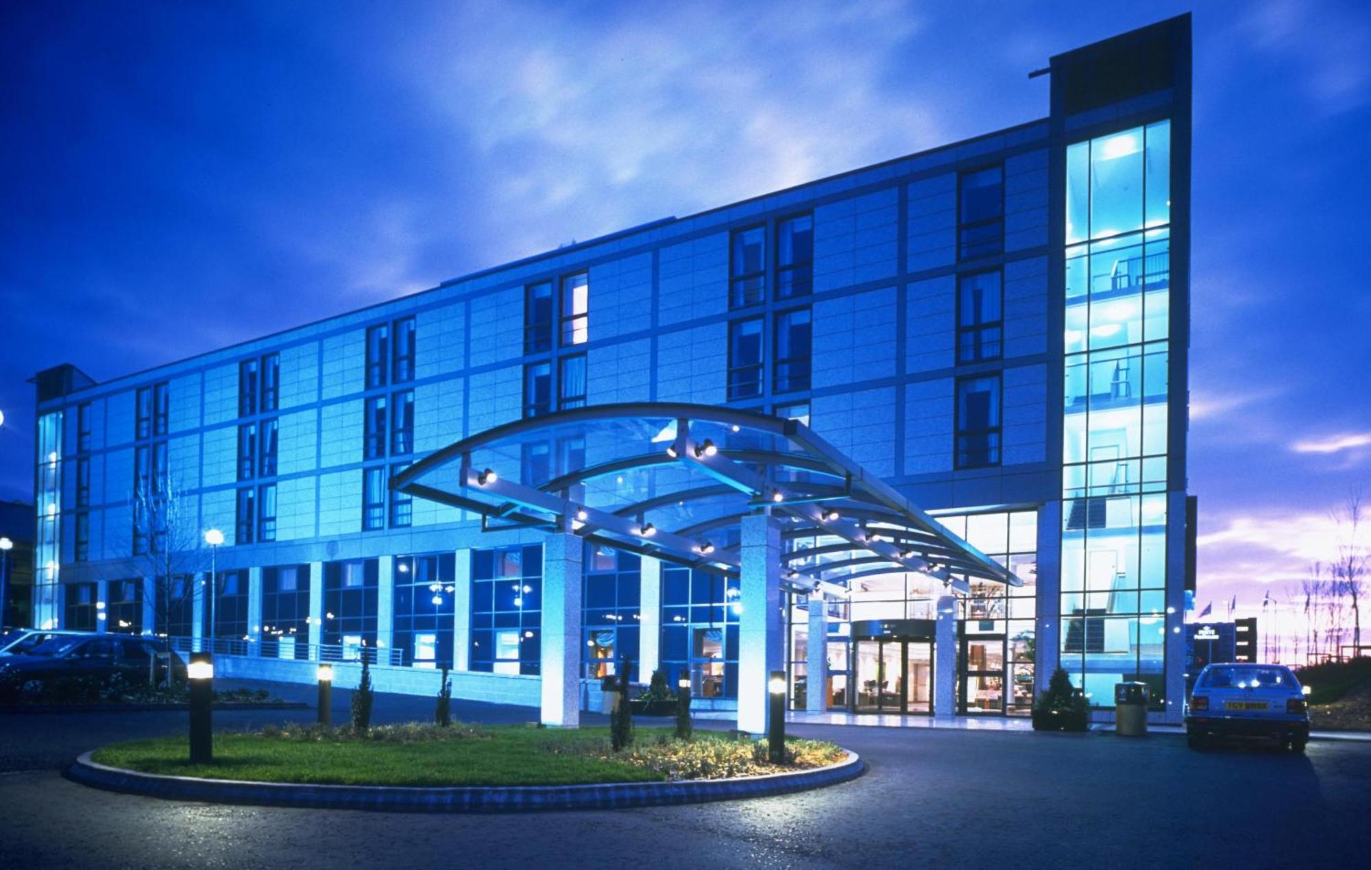 Hilton London Croydon Hotel Bagian luar foto